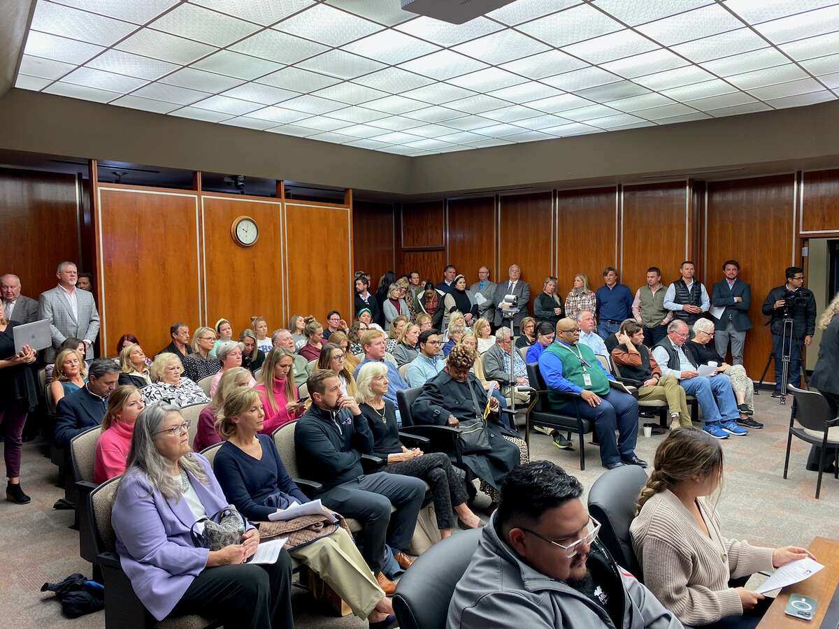 City council hears from supporters of indicted Midland Christian