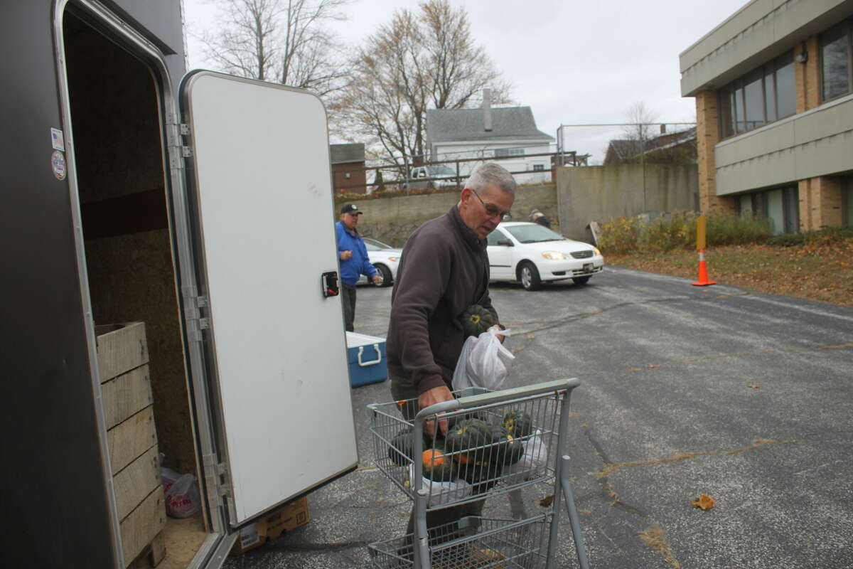 Food pantries offer help to Manistee families as holidays near