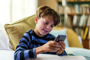 When should kids get a cellphone?