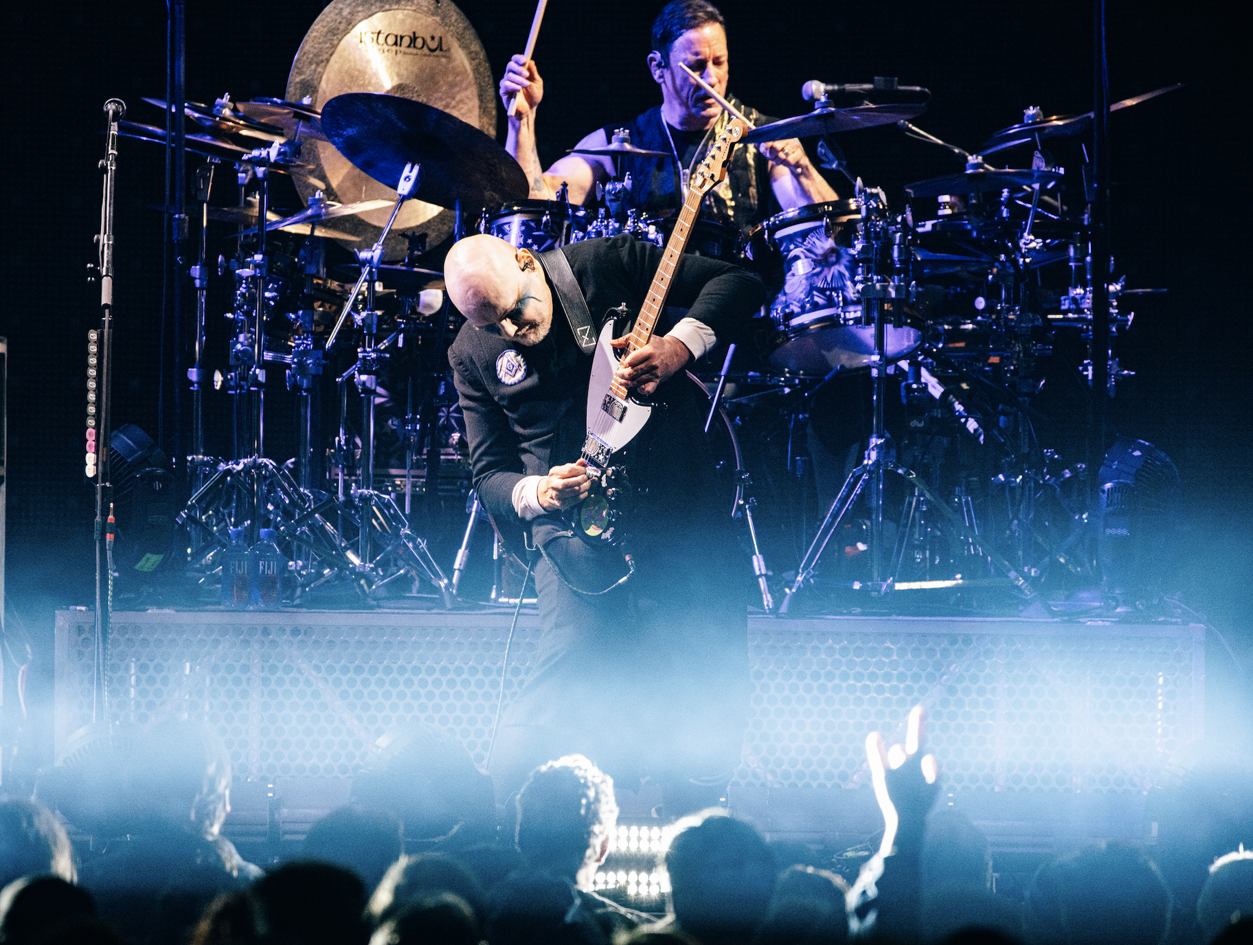 Immortal goths Smashing Pumpkins rock out &mdash; with snacks &mdash; at San Francisco show