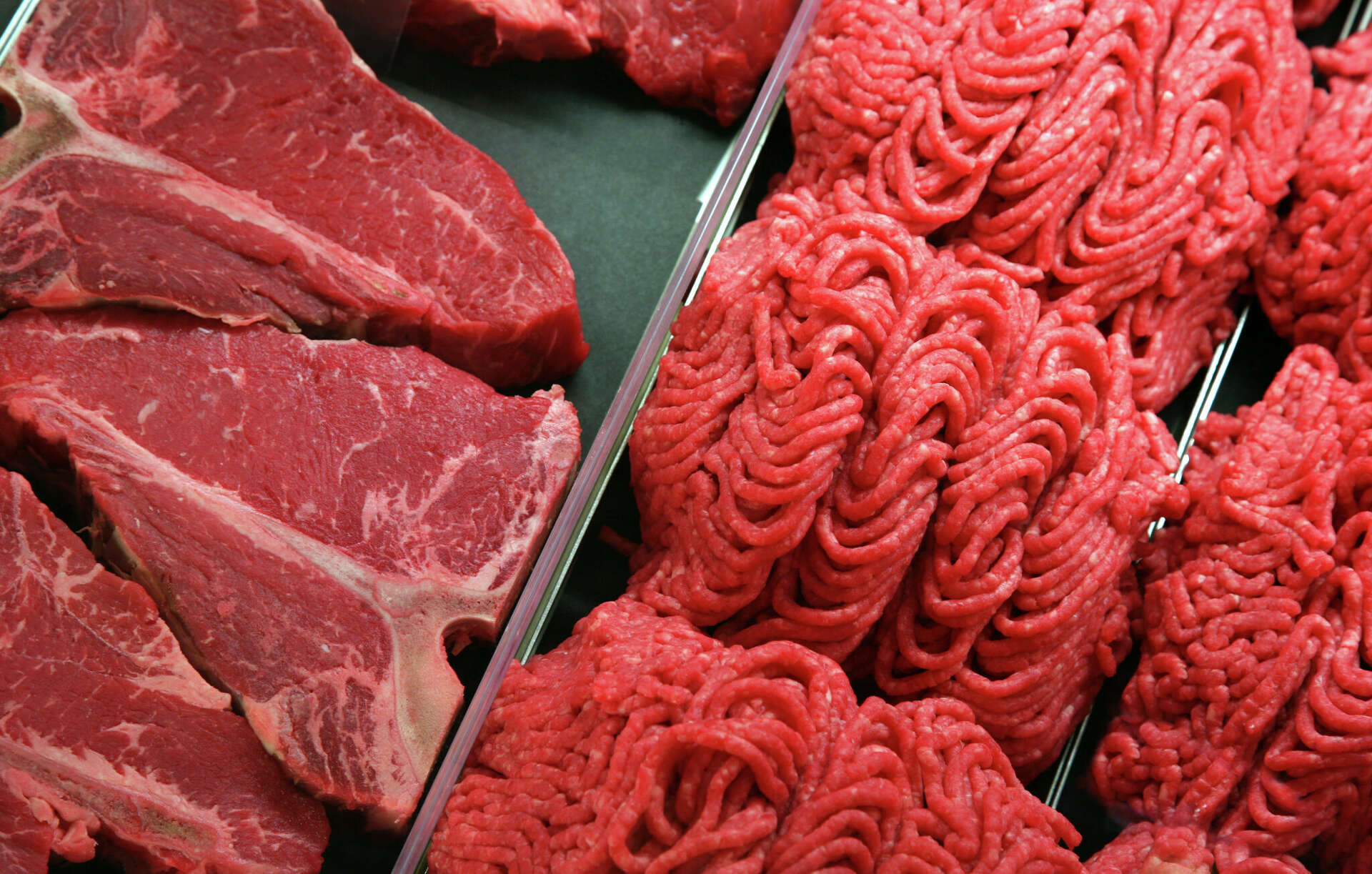 Beef in the city. Фон для мясного магазина. Рибай антрекот. Ground beef. Стейк стриплойн на кости.