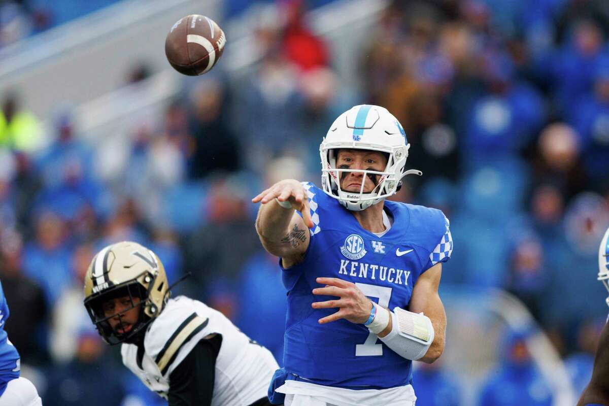 Kentucky quarterback Will Levis throws a pass during the second half of an NCAA college football game against Vanderbilt in Lexington, Ky., Saturday, Nov. 12, 2022.