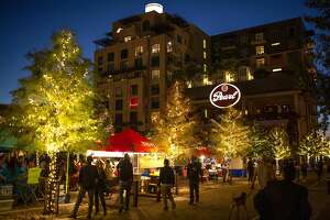 Carolers, live music kick off Holiday Night Markets at the Pearl