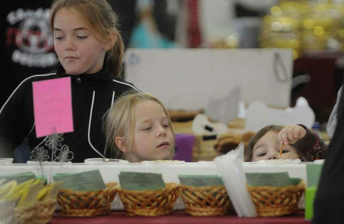 In photos: Pumpkin picking at the 22nd annual Goold Orchards Apple ...