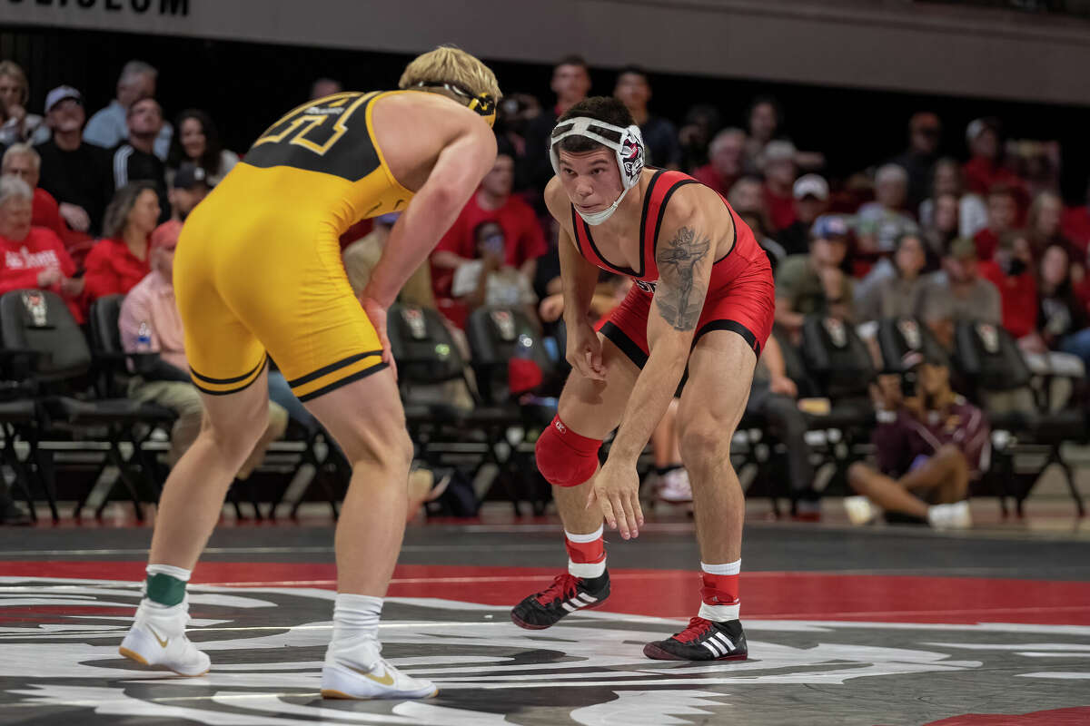 Iowa, N.C. State headline 'Armbar at the Armory' wrestling event