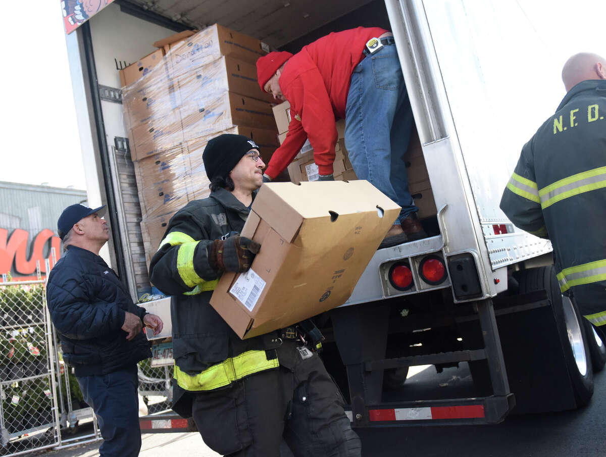 Stew Leonard's to deliver hundreds of turkeys to those in need