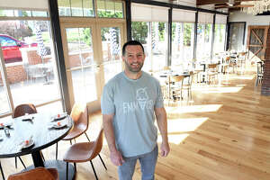 New Trumbull Center eatery features 'adult kids' favorites