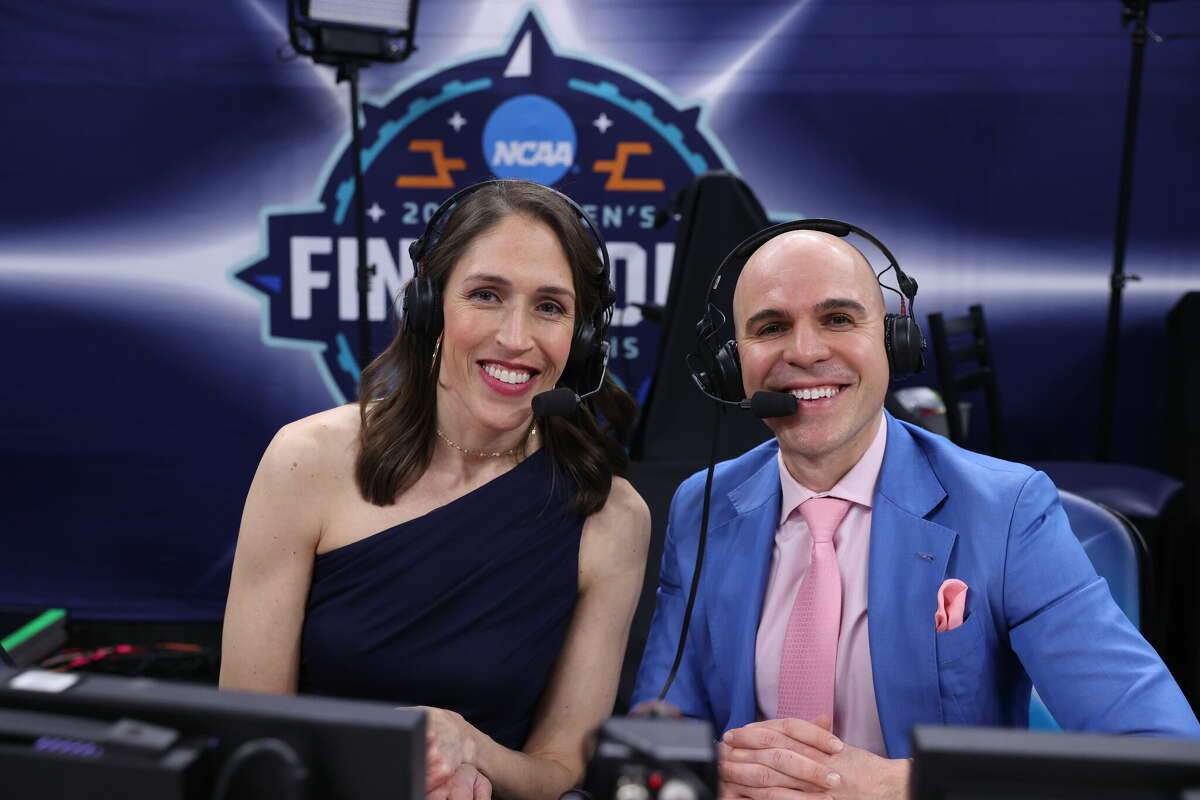 Minneapolis, MN - April 1, 2022 - Target Center: Rebecca Lobo and Ryan Ruocco during the 2022 NCAA Women's Final Four (Photo by Allen Kee / ESPN Images)