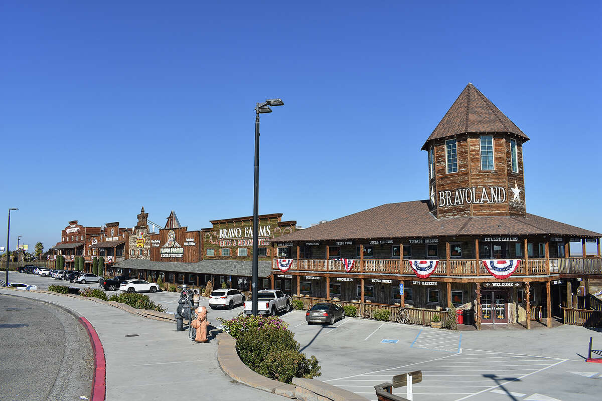 The legendary InNOut in the middle of California