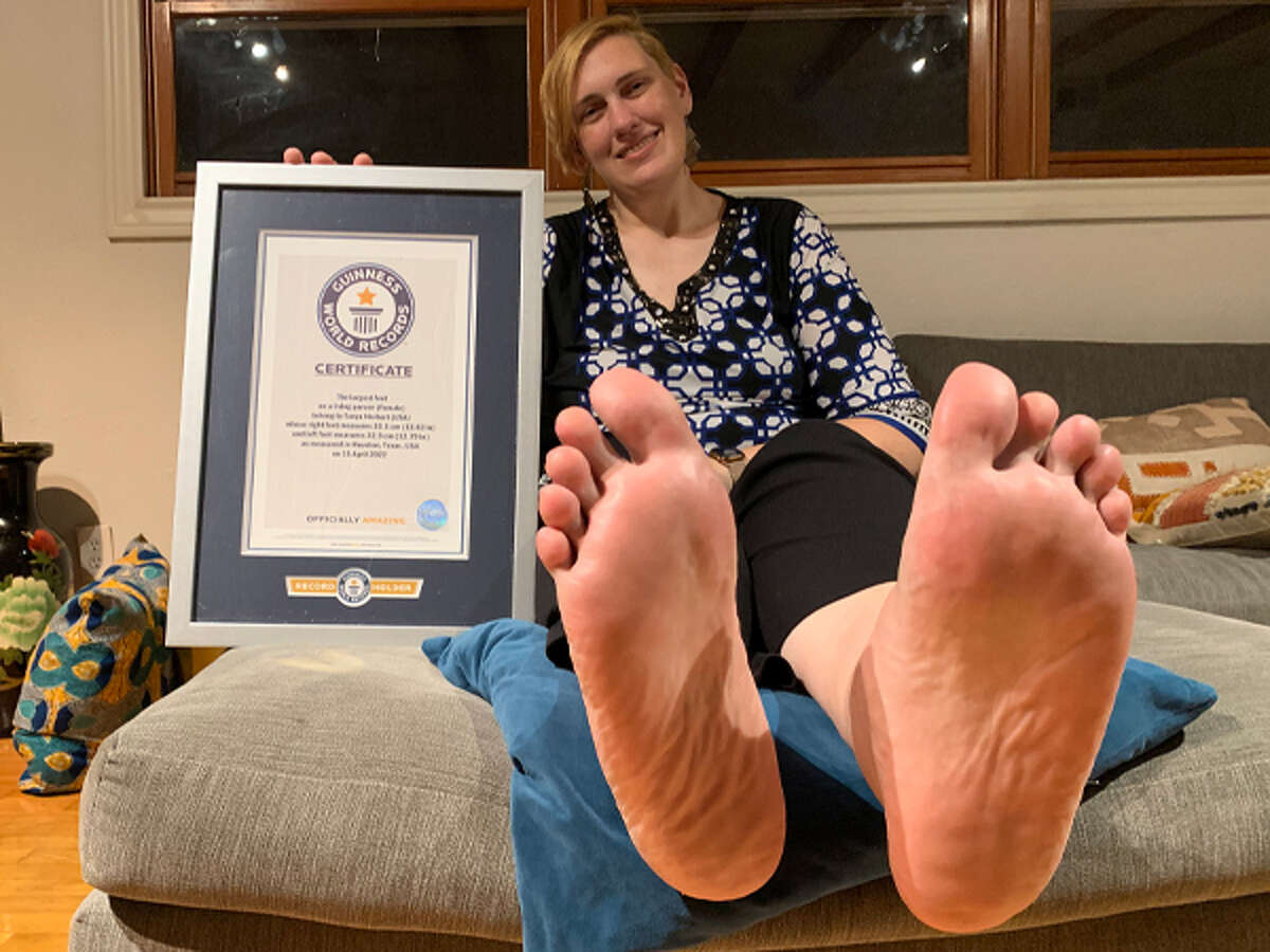 Black Mama Feet - Houston woman breaks Guinness World Record for largest feet