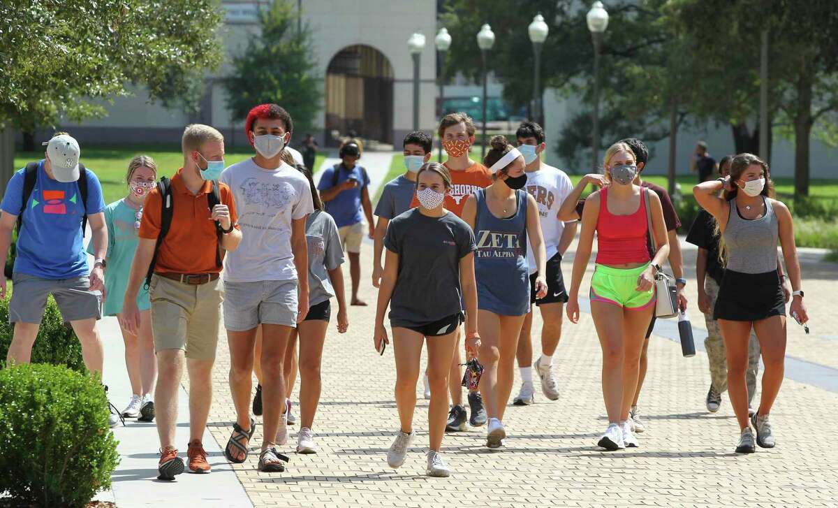 University of Texas students walk on campus to and from classes on Sept. 14, 2020. The University of Texas System Board of Regents has adopted the Chicago Statement, a declaration of commitment to free speech that was penned for the University of Chicago in 2014.