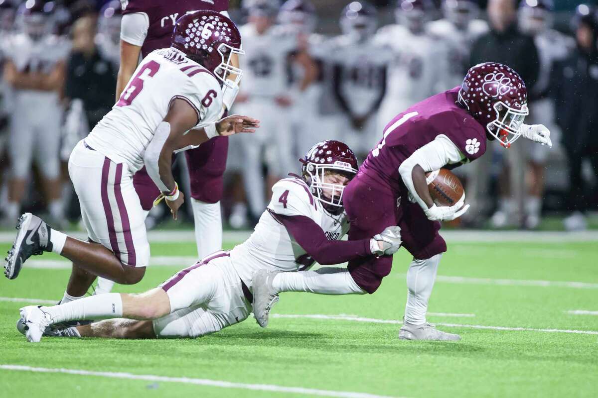 Cinco Ranch Cougars topple Cy-Fair Bobcats in area round