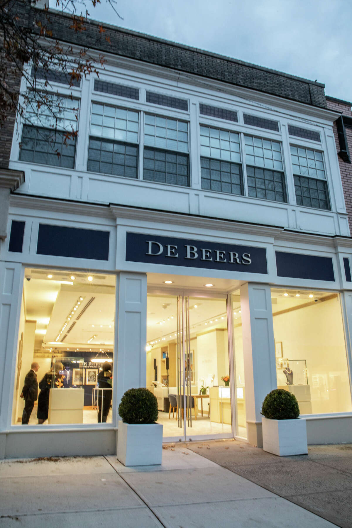 De Beers Jewelers London Old Bond Street Store