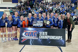 East Hampton volleyball rallies past Hale Ray for Class S crown