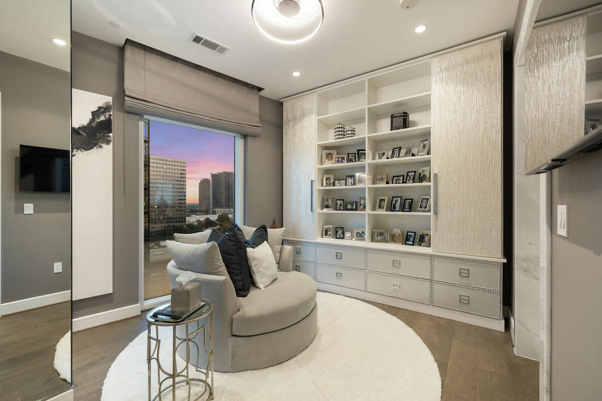 A secondary bedroom.