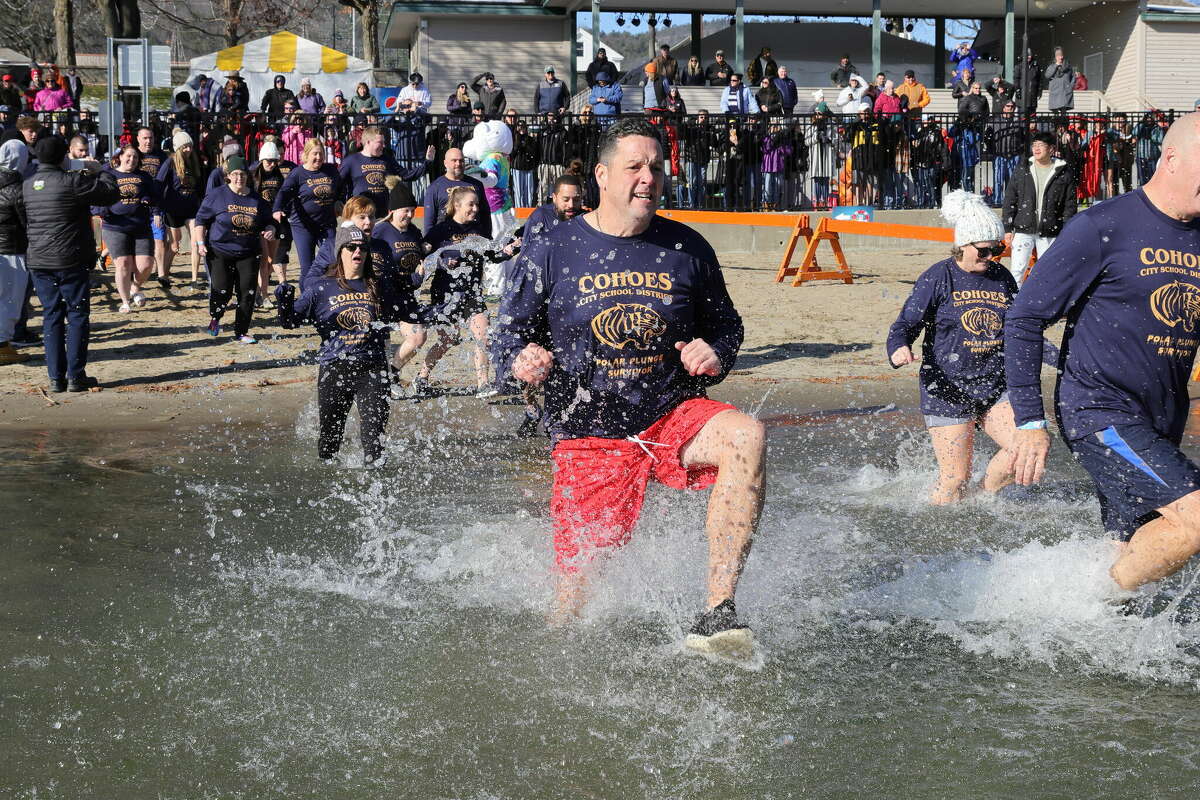 SEEN 16th annual Lake Polar Plunge