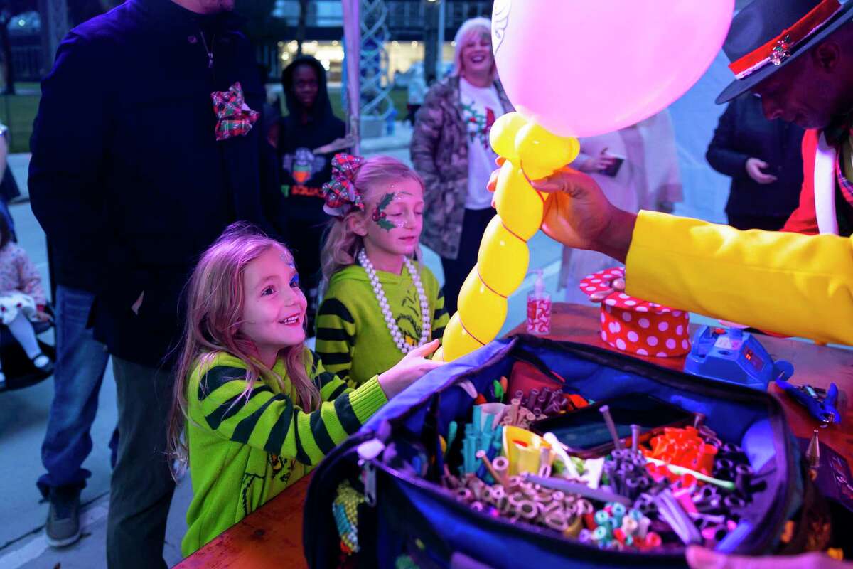 Houston tree lighting in Uptown Thursday ushers in holiday season