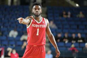 UH basketball closing in on top spot in AP, coaches polls