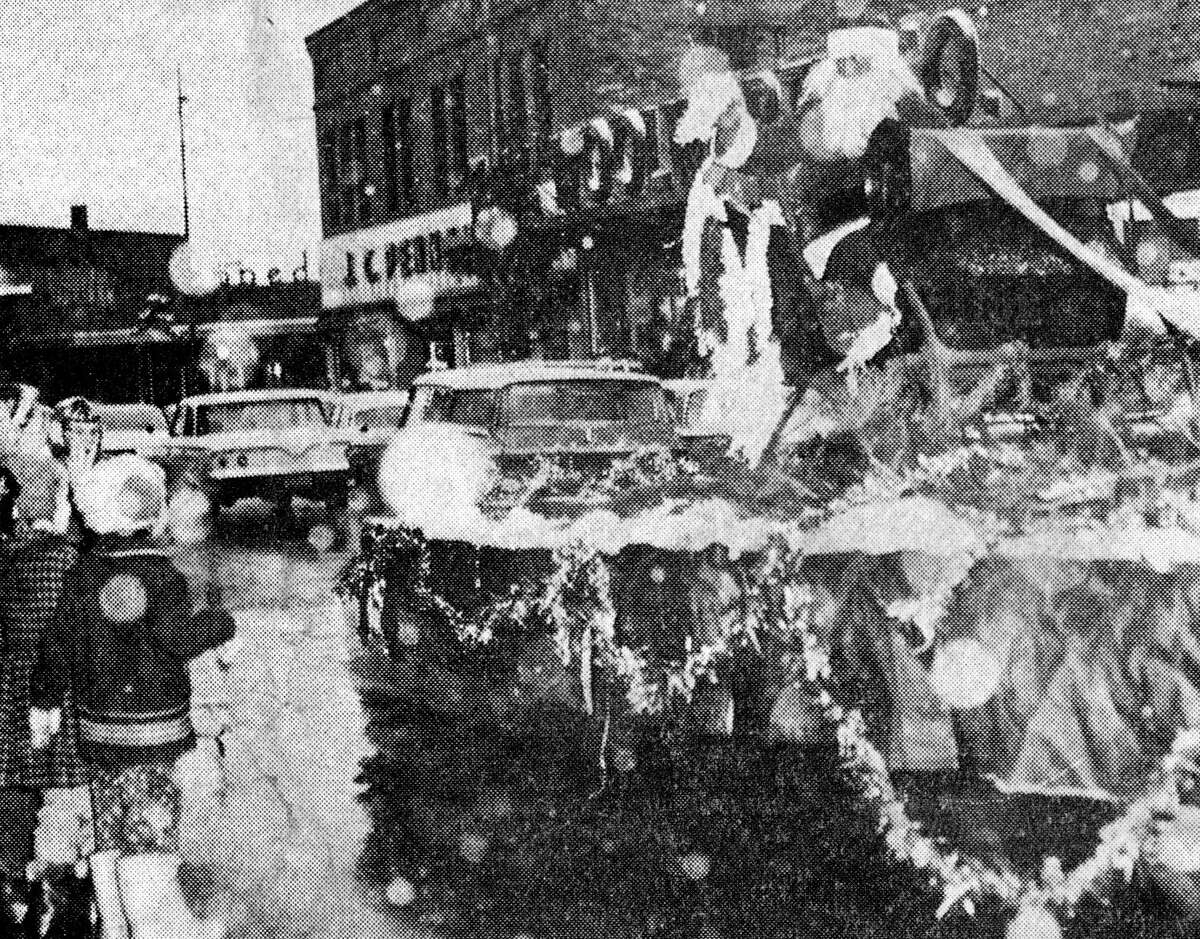 Santa Claus arrives in Downtown Manistee on Nov. 23, 1962. The photo was published in the News Advocate on Nov. 24, 1962.