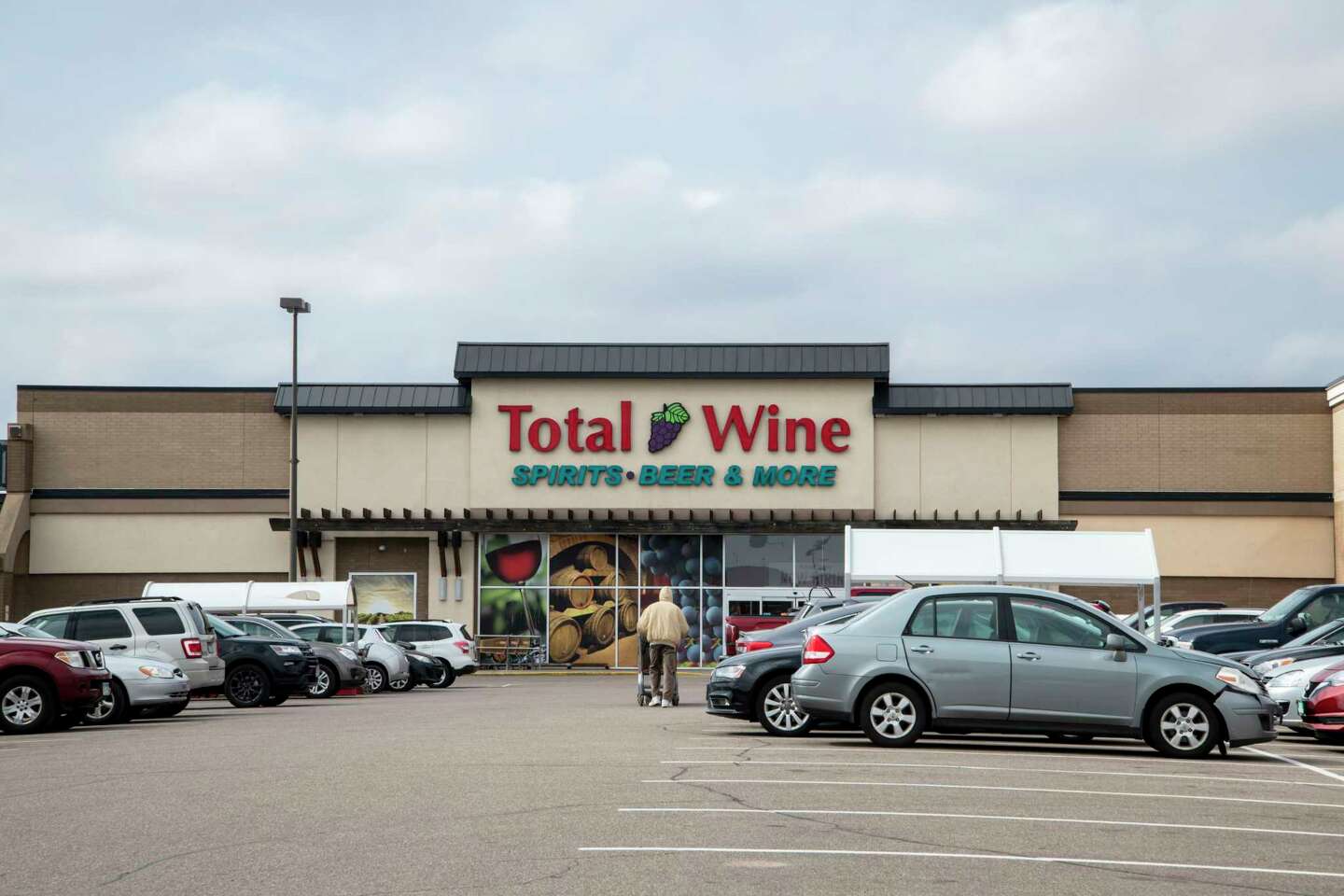 The best wines to buy at Total Wine on Thanksgiving