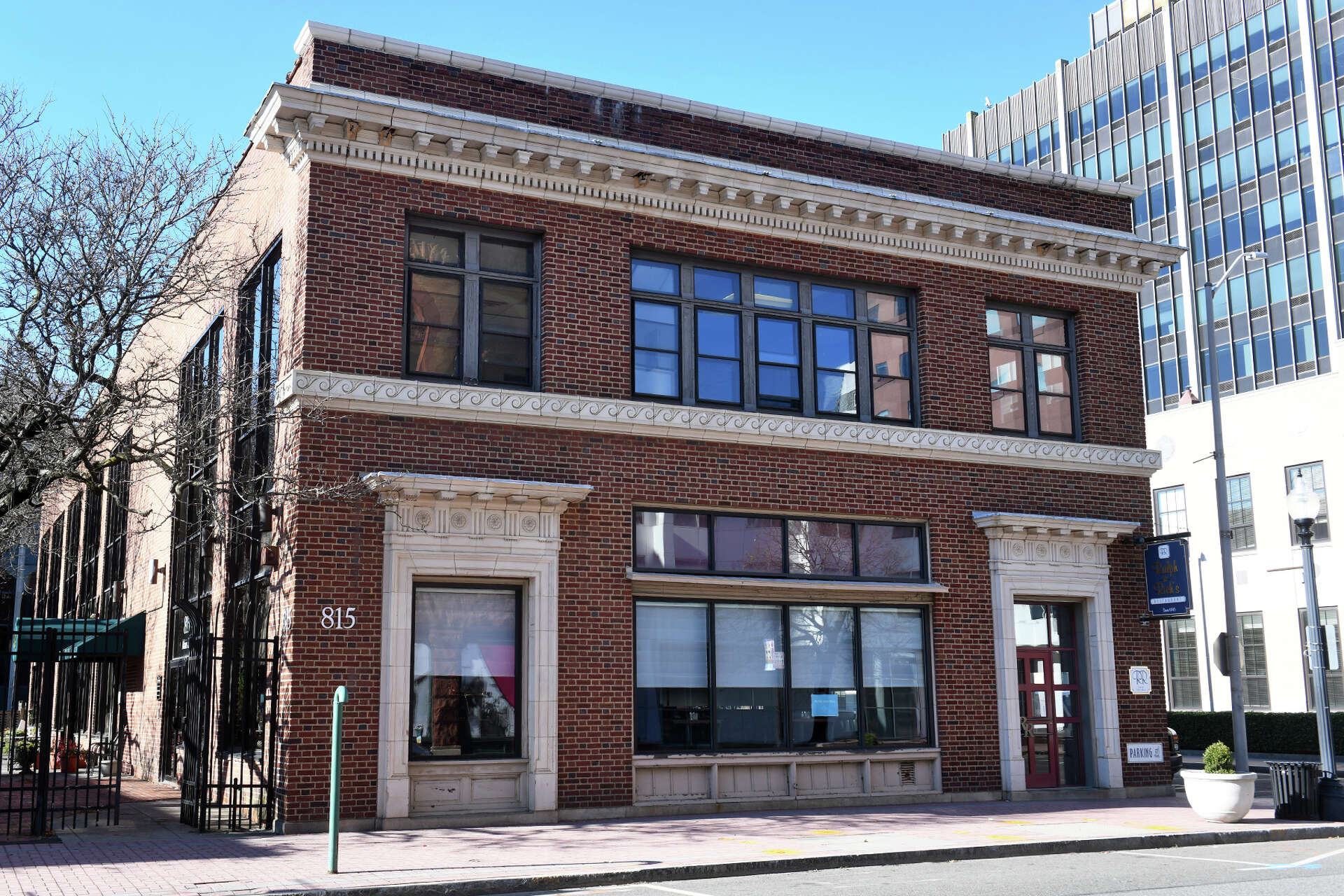 Longtime downtown Bridgeport offices to become apartments