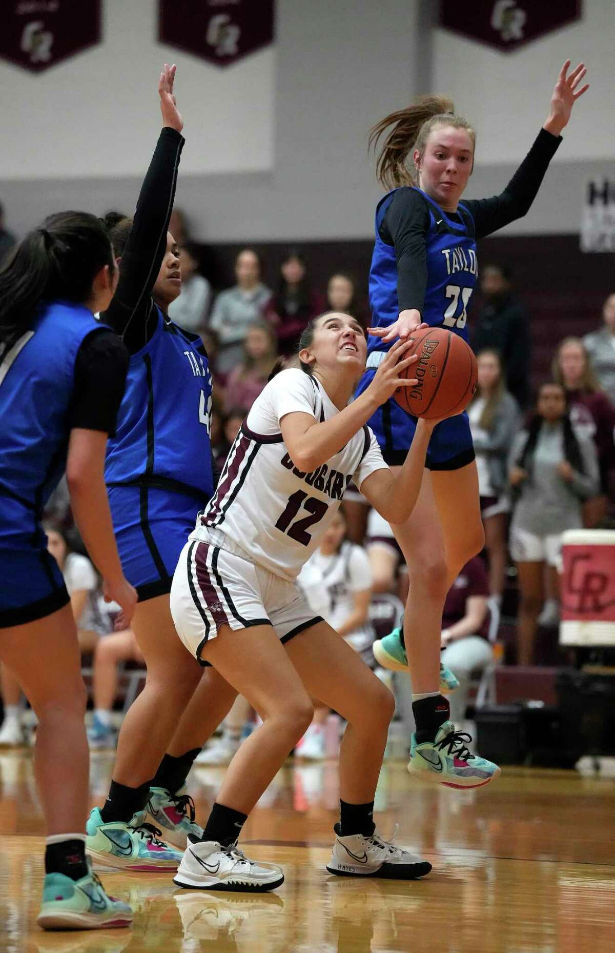 Cinco Ranch holds off Katy Taylor to remain undefeated