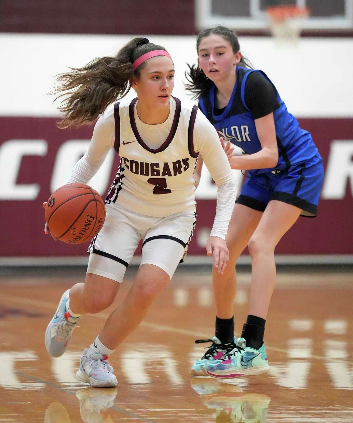 Cinco Ranch holds off Katy Taylor to remain undefeated