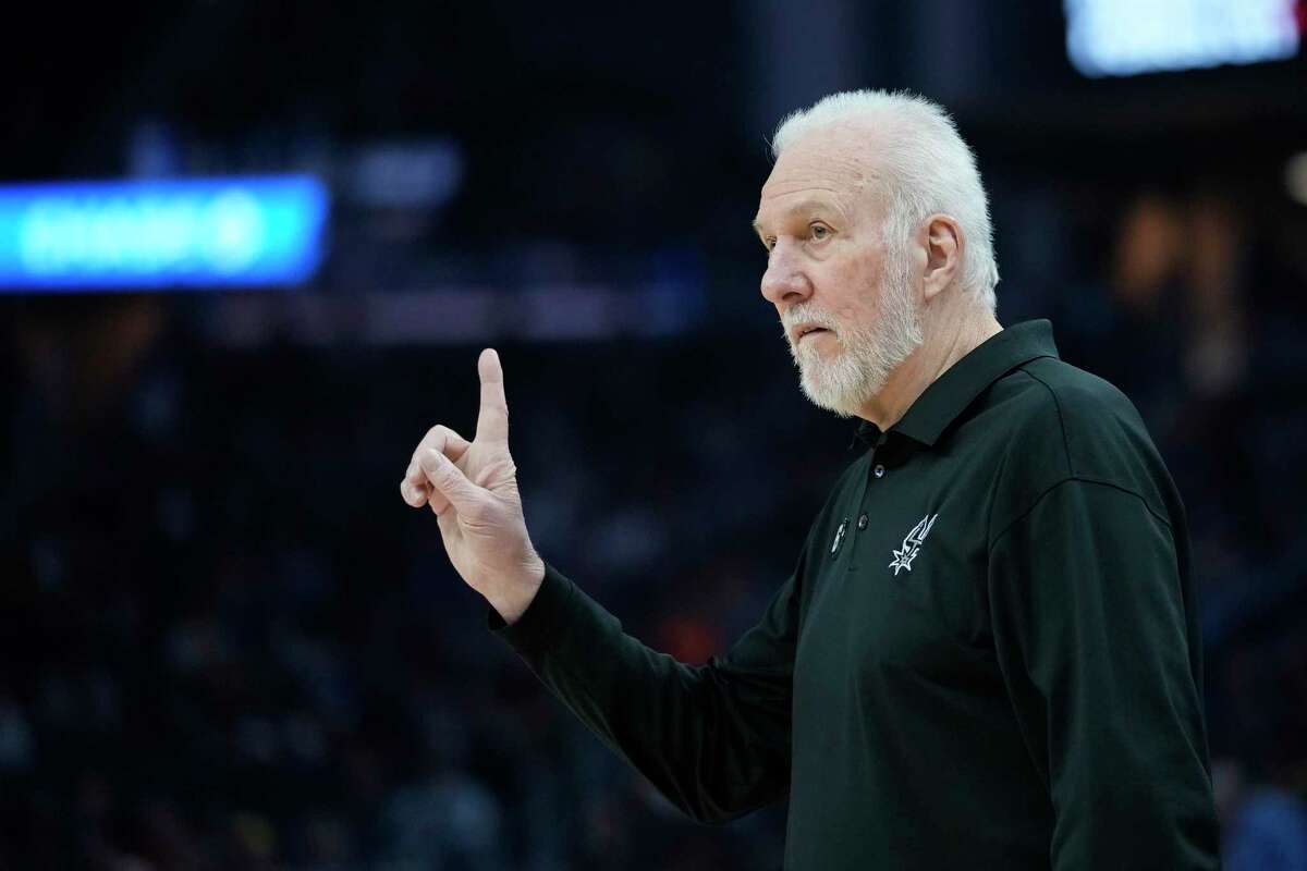 San Antonio Spurs head coach Gregg Popovich gestures during the first half of an NBA basketball game against the Golden State Warriors in San Francisco, Monday, Nov. 14, 2022. (AP Photo/Godofredo A. Vásquez)