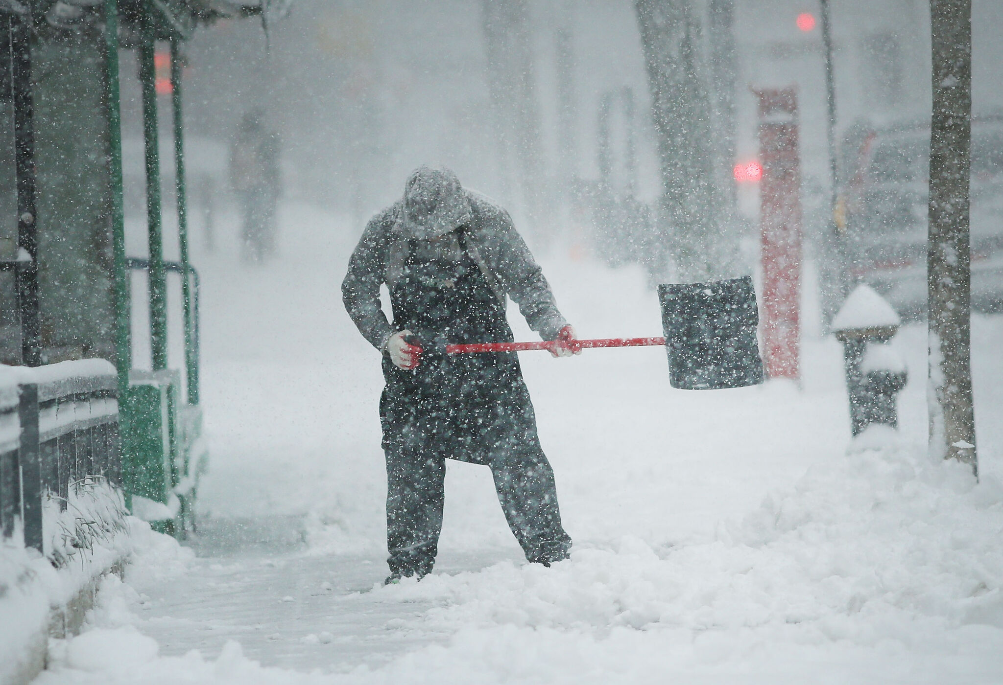 tips-to-stay-healthy-while-shoveling-snow-this-winter