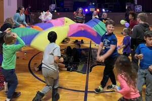 Carnival brings Frankfort families together to help elementary students