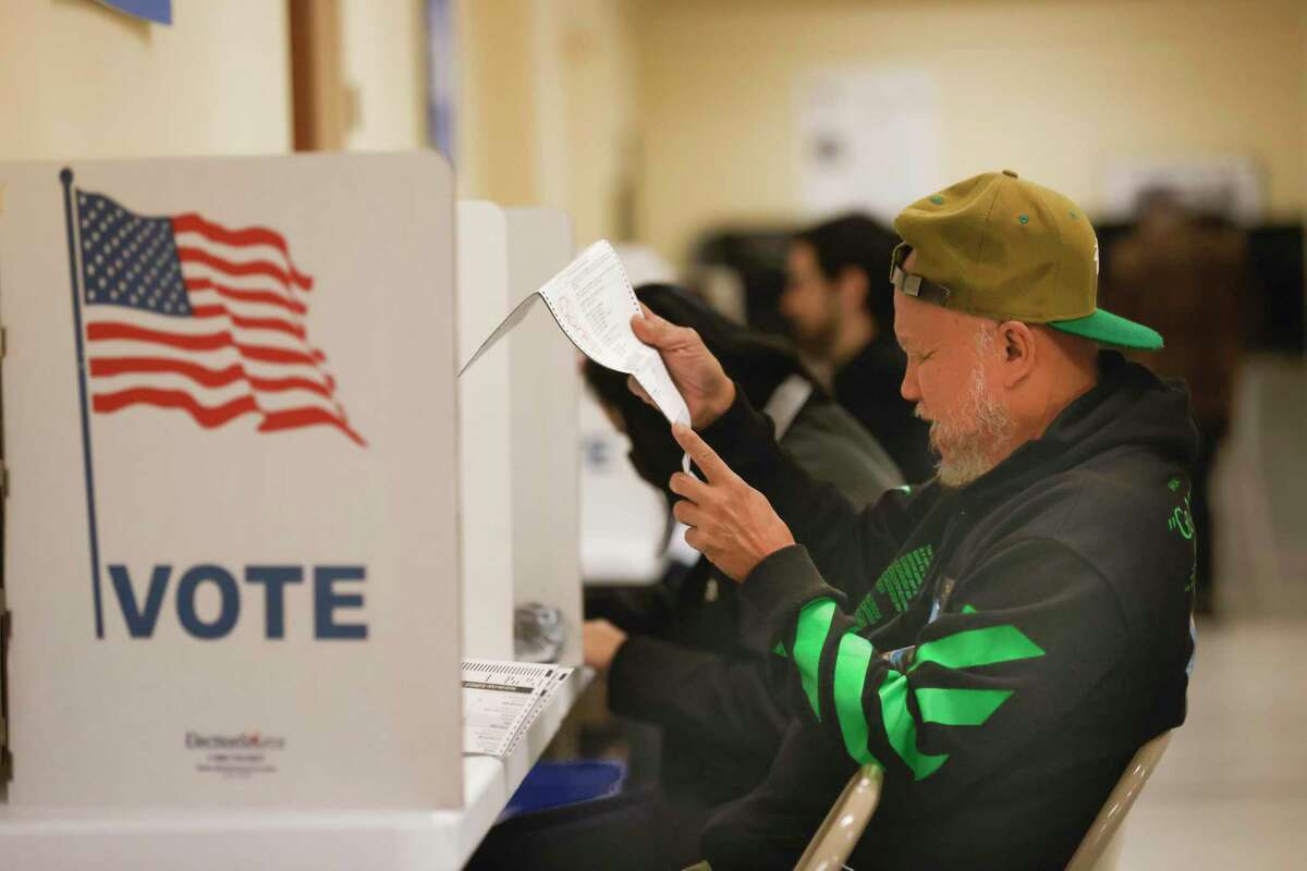 旧金山纪事报分析命题发现选民居住在市中心有投票与外部社区,特别是夕阳和Parkside。