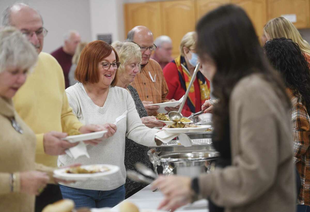 Shelton teens serve up Thanksgiving dinner at Senior Center