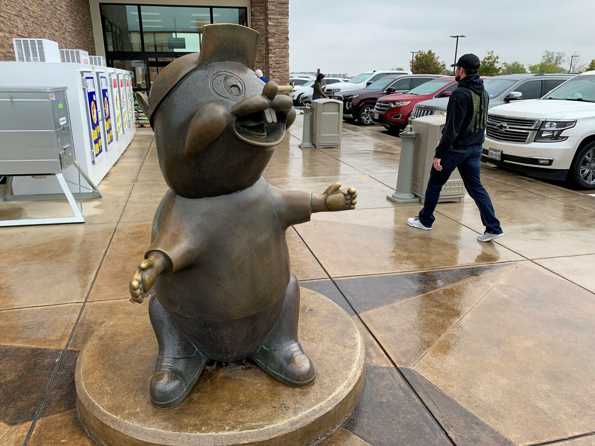 A trucker recounts his experience trying to visit a Bucee's