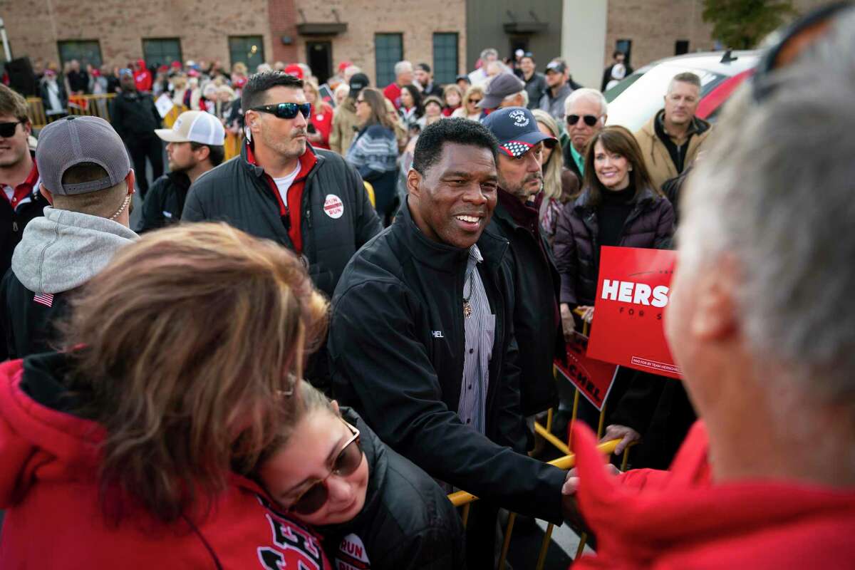 Championed by Trump, former NFL star Herschel Walker launches run