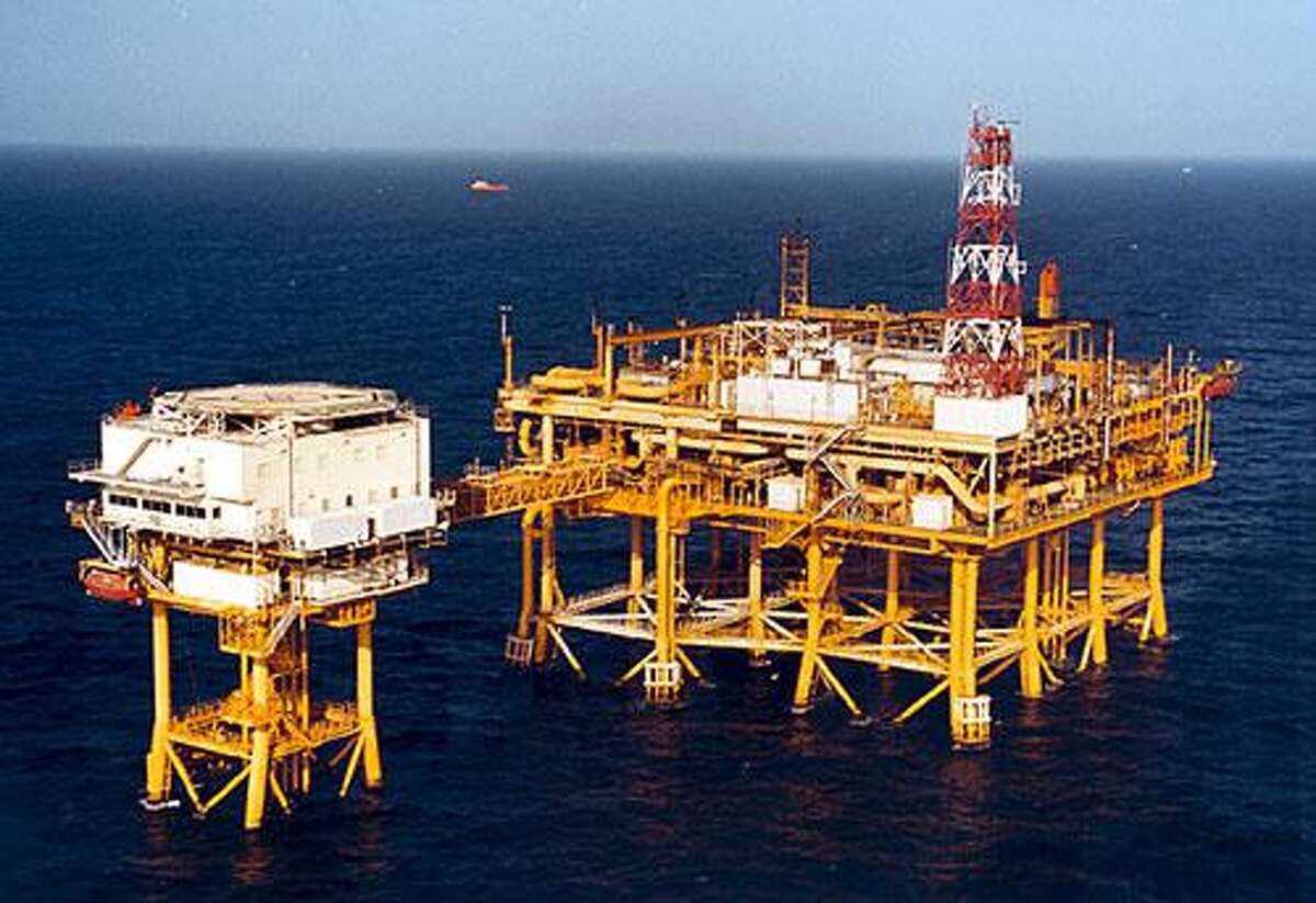 Oil export project off Freeport quietly approved by Biden ...