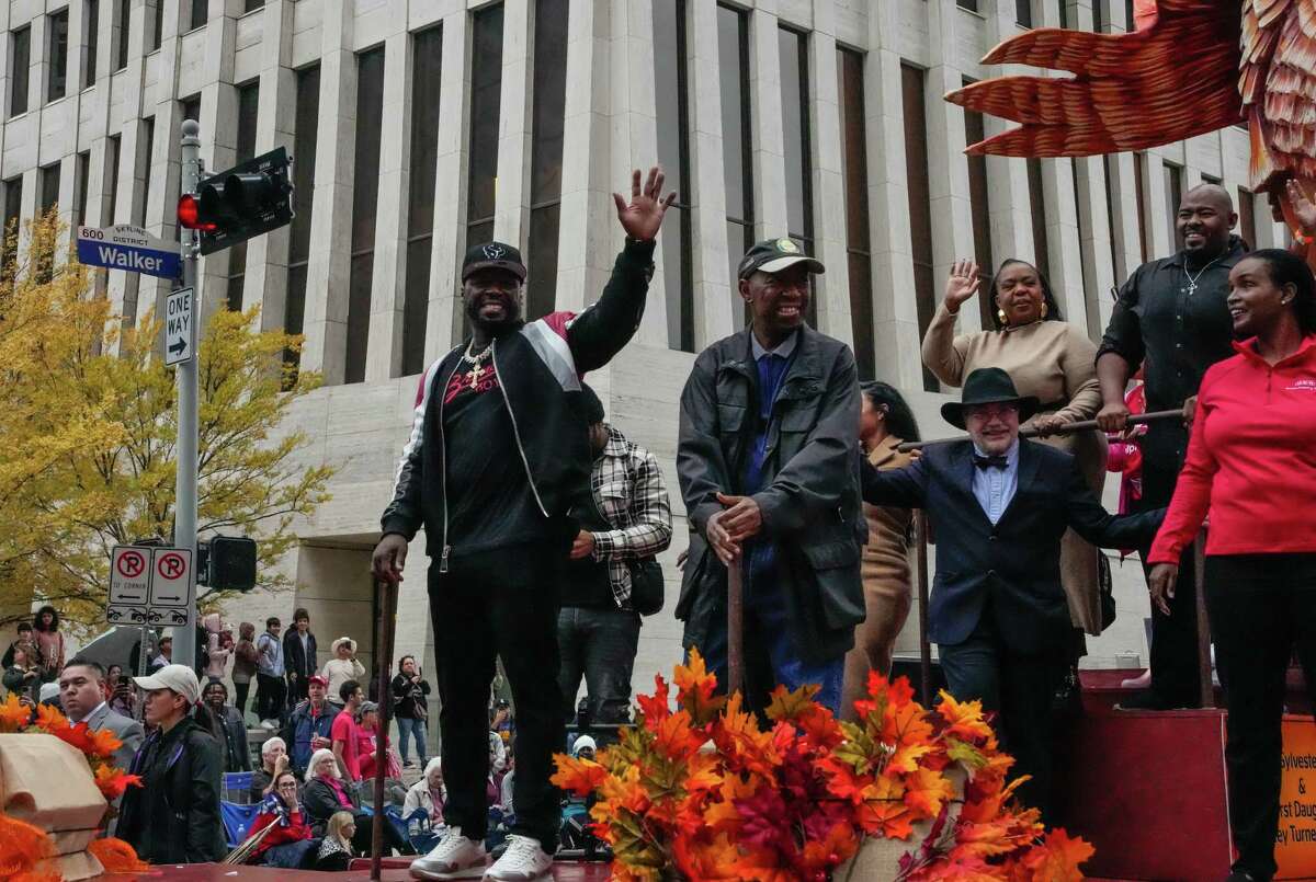 Houston Thanksgiving Day Parade set to take place 'rain or shine' Thursday  morning – Houston Public Media