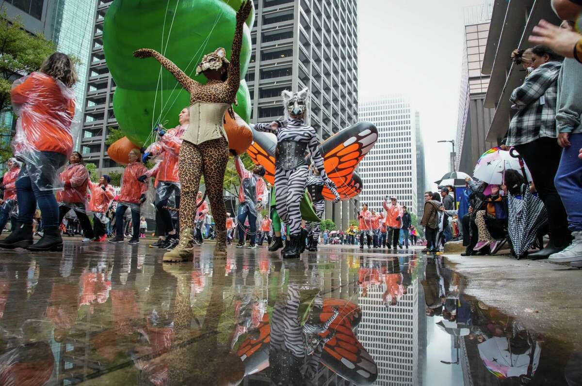 Houston Thanksgiving Day Parade set to take place 'rain or shine' Thursday  morning – Houston Public Media