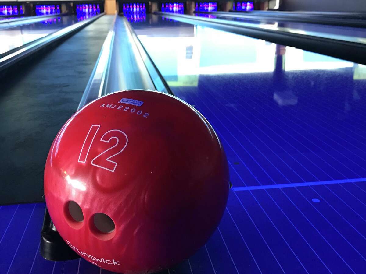 The new EVO Entertainment center in Schertz has 16 bowling lanes.