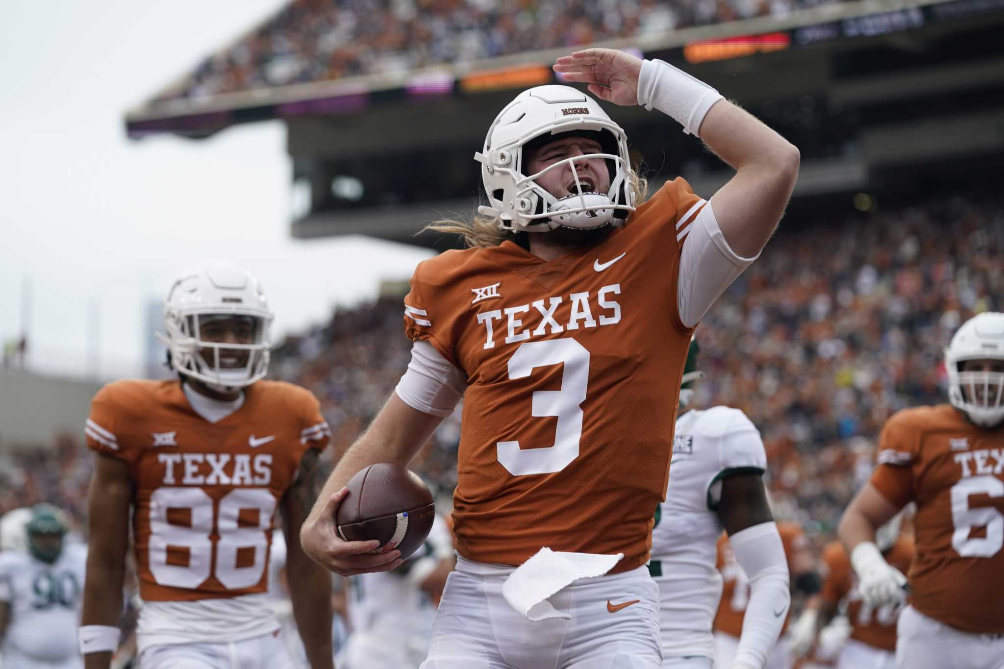 First glimpse at San Antonio football uniforms