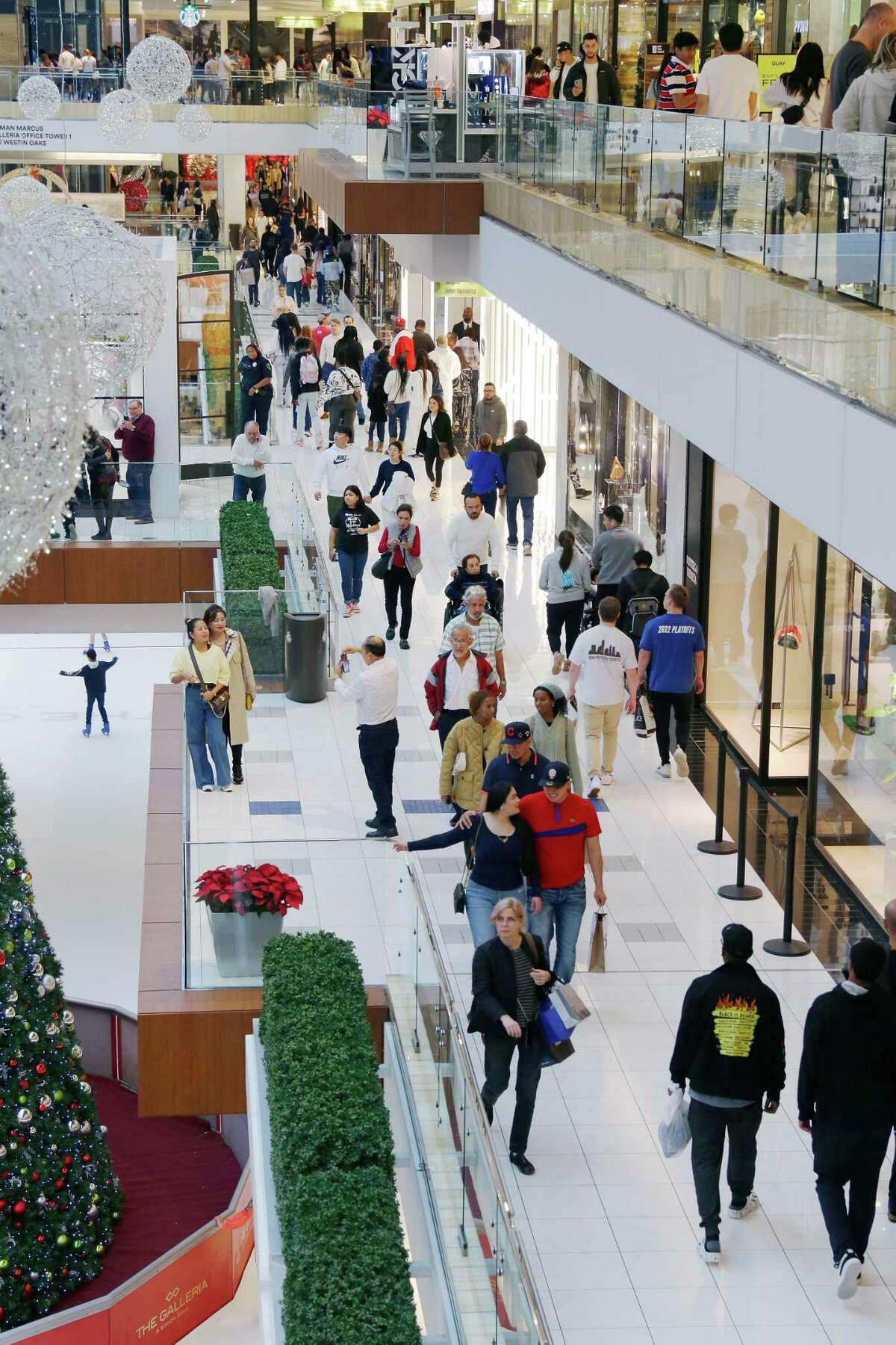 Shoppers in the Galleria Mall on Black Friday, the official start of the holiday shopping season, Friday, Nov. 25, 2022 in Houston, TX.