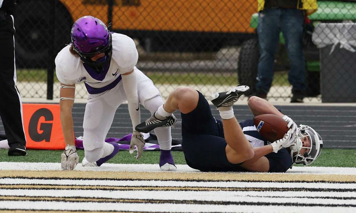 High School Football Playoffs: Smithson Valley 31, Fulshear 13