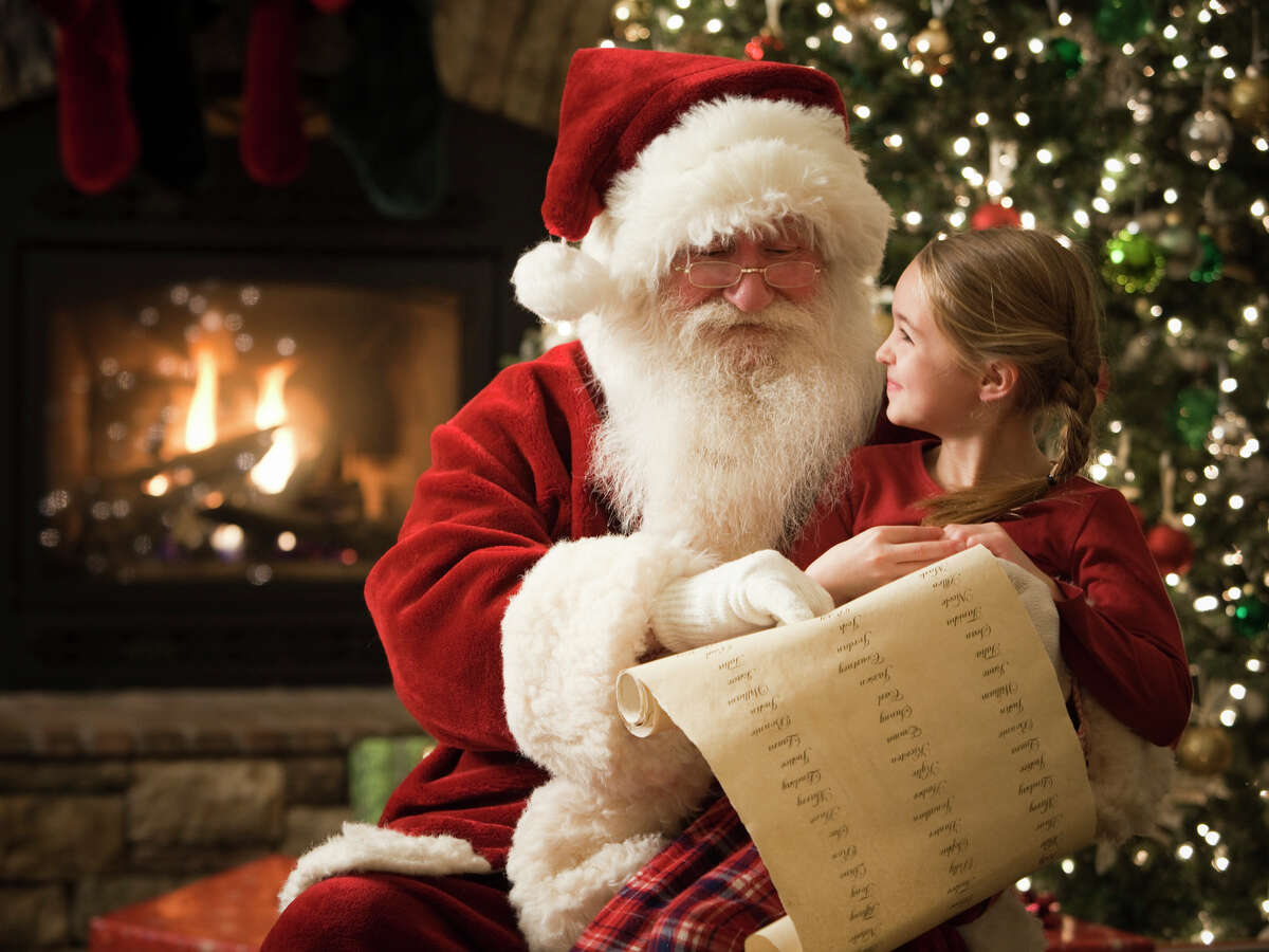17 San Antonio spots to take Christmas photos with Santa