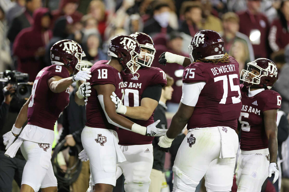 Texas A&M Aggies upend No. 5 LSU to end season on high note