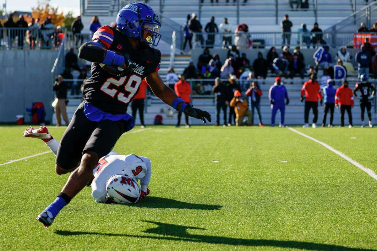 Story photo for North Shore defense faces big challenge against Duncanville RB