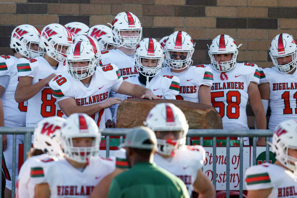 The Woodlands Highlanders fall to Duncanville Panthers in playoffs