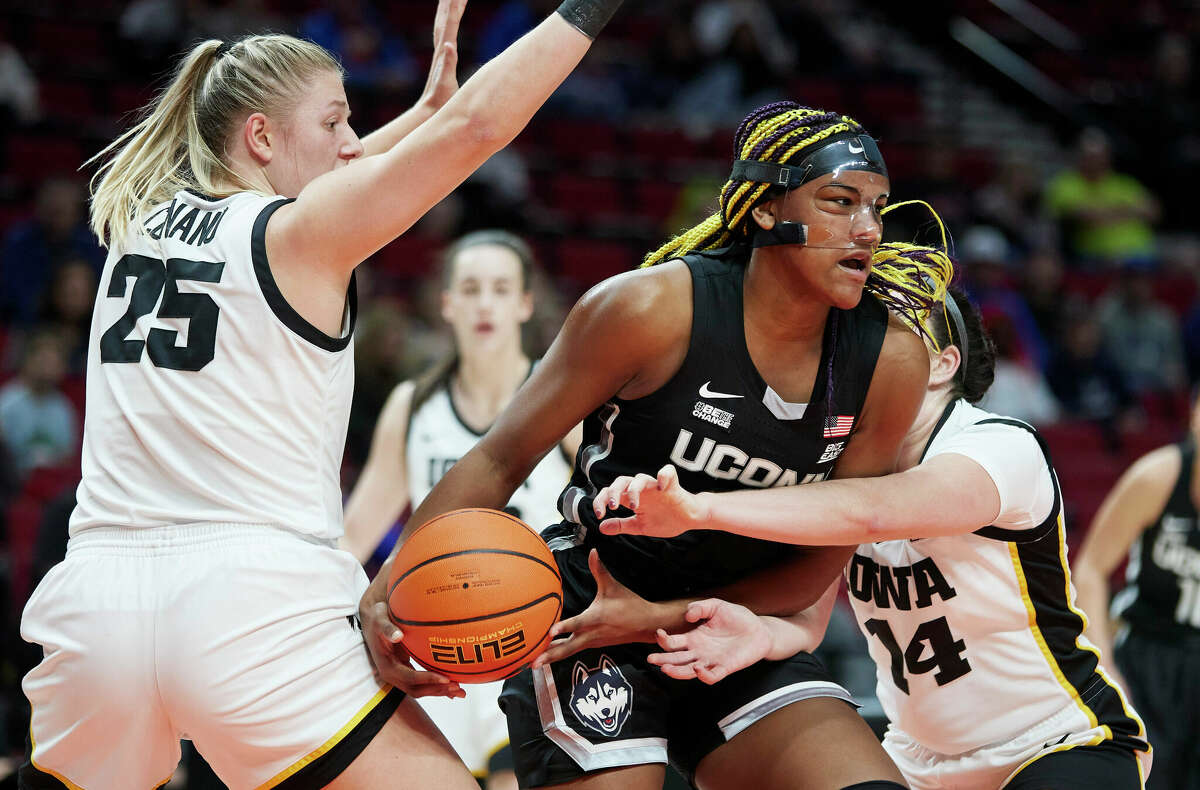 Uconns Aaliyah Edwards Having Best Career Start For Huskies 9181