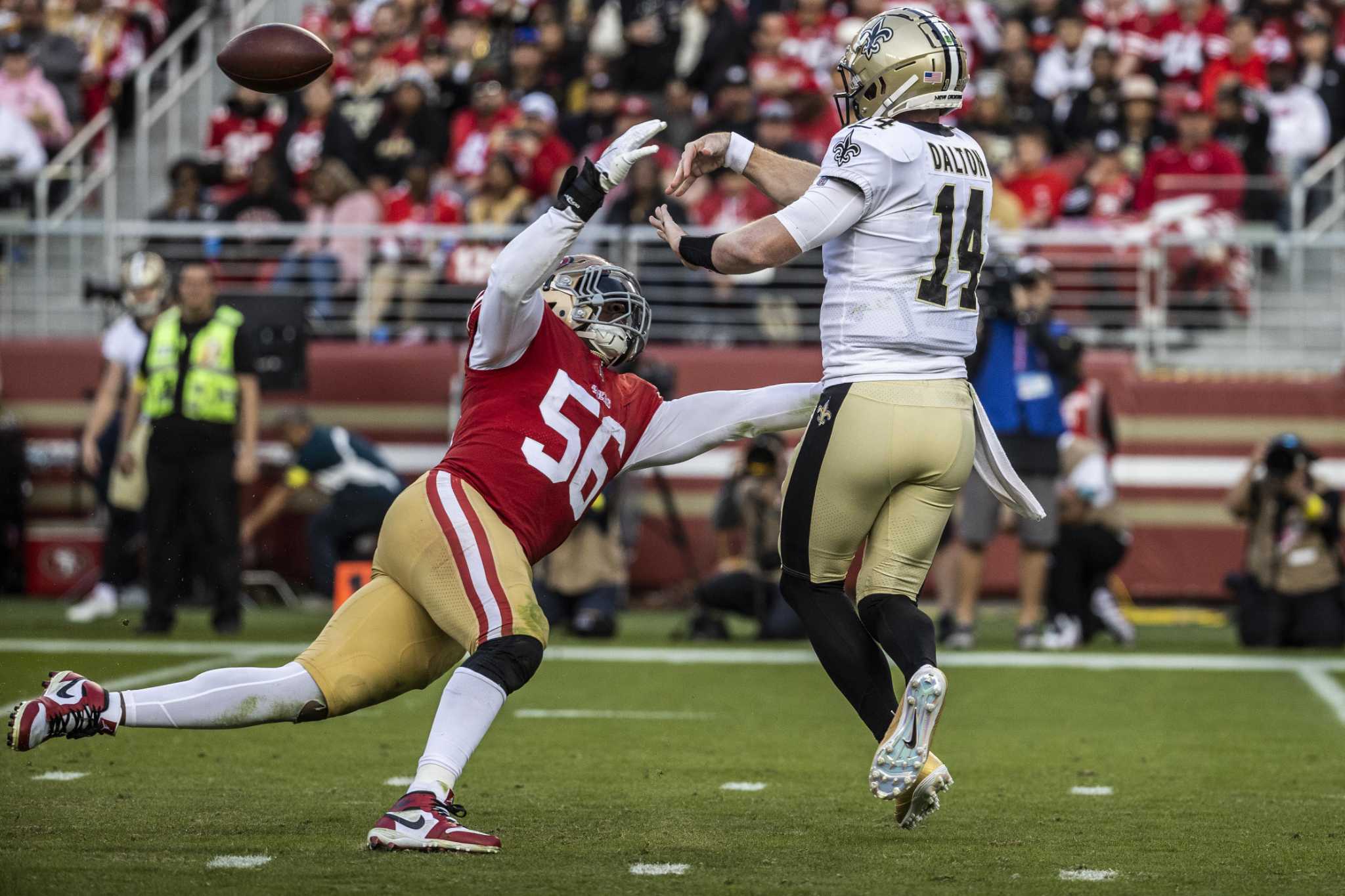 Photos from San Francisco 49ers now 7-4 with 13-0 shutout win over New  Orleans Saints