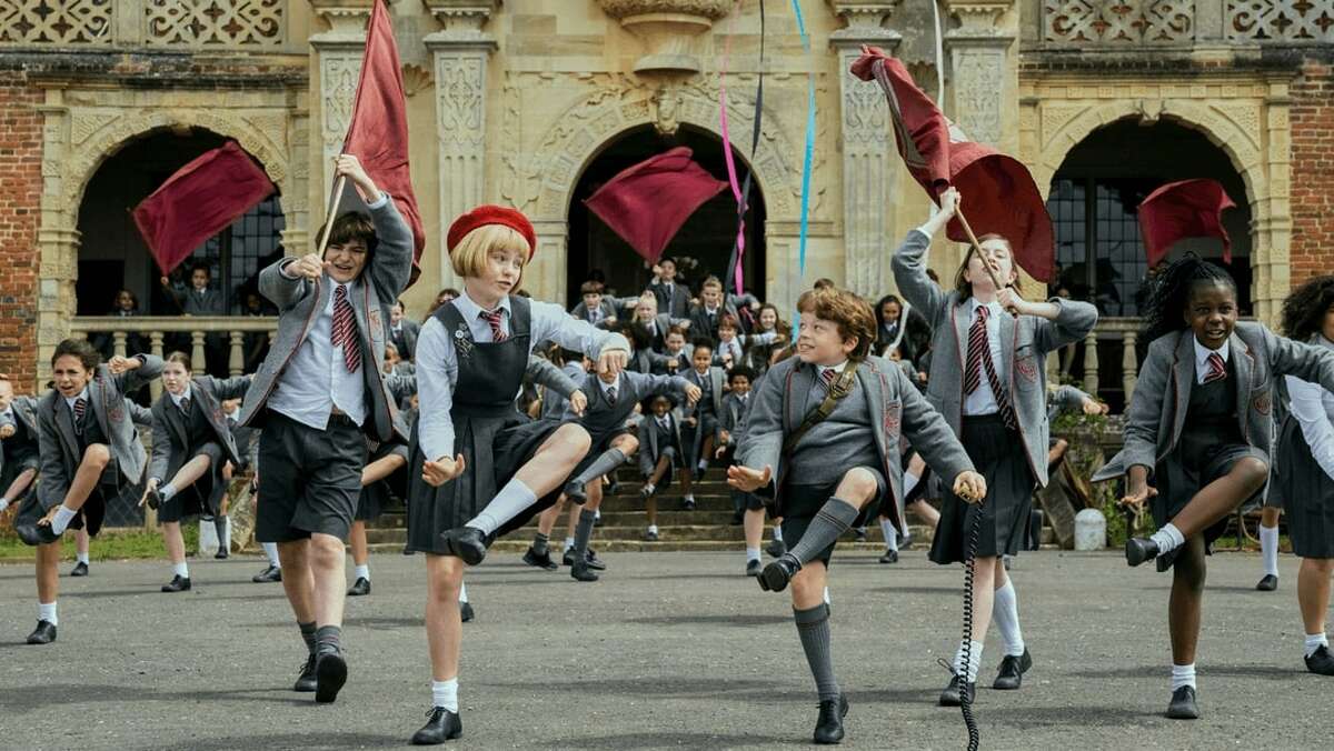 Des films chauds arrivent dans les cinémas et sont diffusés en continu cette saison des fêtes, de « Avatar » à « Babylone », les films magiques