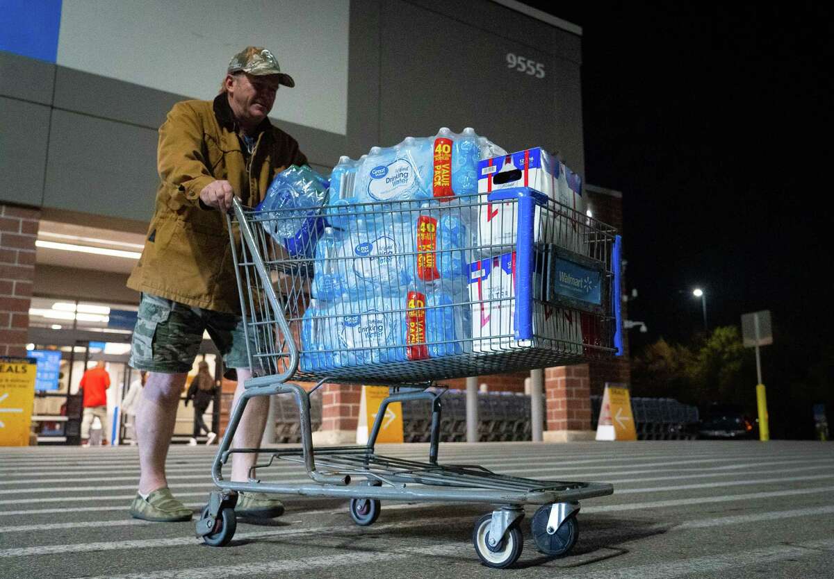 John Beezley, of Bonham, carts retired  respective  cases of h2o  aft  learning that a boil h2o  announcement  was issued for the full  metropolis  of Houston connected  Sunday, Nov. 27, 2022, astatine  Walmart connected  S. Post Oak Road successful  Houston. Beezley conscionable  arrived successful  municipality  with his wife, who is undergoing attraction    starting time   astatine  M.D. Anderson Cancer Center, wherever  they are staying successful  a camping trailer. They turned connected  the tv  aft  settling successful  and saw that a boil h2o  announcement  had been issued. Beezley decided to spell  retired  instantly  fearing that by time   radical   would beryllium  buying up   each  of the disposable  water.