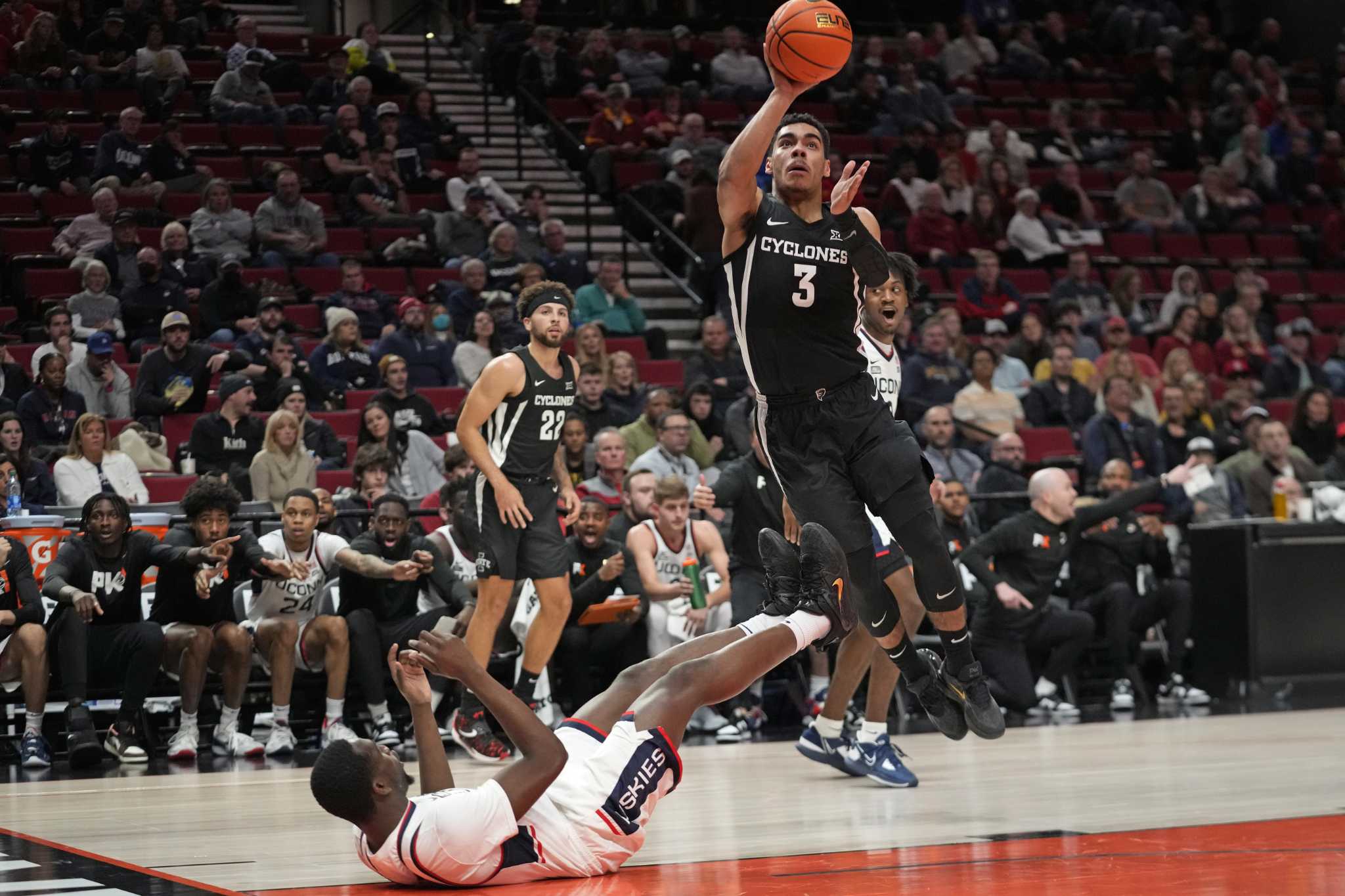 No. 6 UConn Men's Basketball In For Tough Challenge At Marquette.